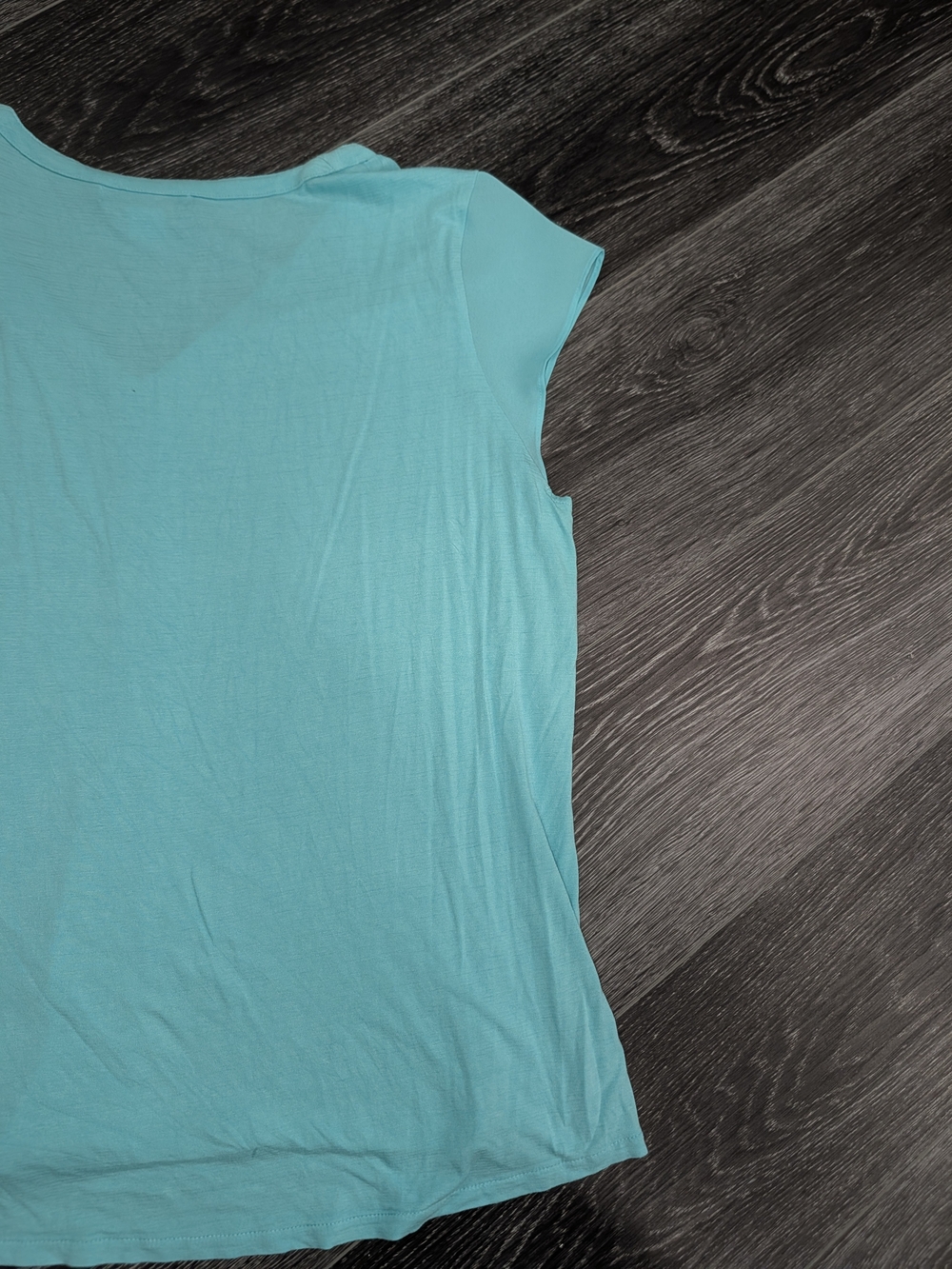 Liz Claiborne Aqua V-Neck Short Sleeve Top - Picture 3 of 11